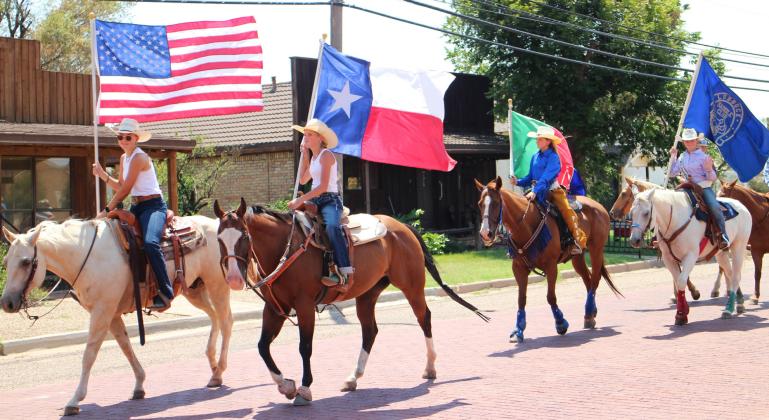 SPOTLIGHT ON RODEO PARADE