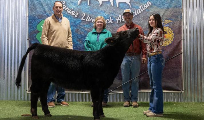 GRAND CHAMPION HEIFER ANNIE BASINGER