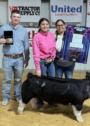 ZACHARY GAYDOS, SWINE GRAND CHAMPION JAZLYNN SNACHEZ, SWINE RESERVE CHAMPION COMING JANUARY 30 The Post Dispatch will publish a keepsake Winners' Circle Stock Show Edition with all of Garza County stock show winners. | LACEY REITER
