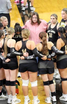 Lady Lopes earn fifth straight victory