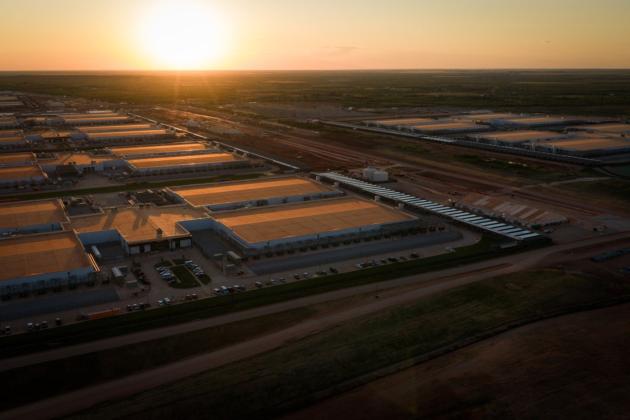 BIG DATA The sun sets behind the Stargate data center on May 2, 2026, in Abilene. | JON SHAPLEY FOR THE TEXAS TRIBUNE