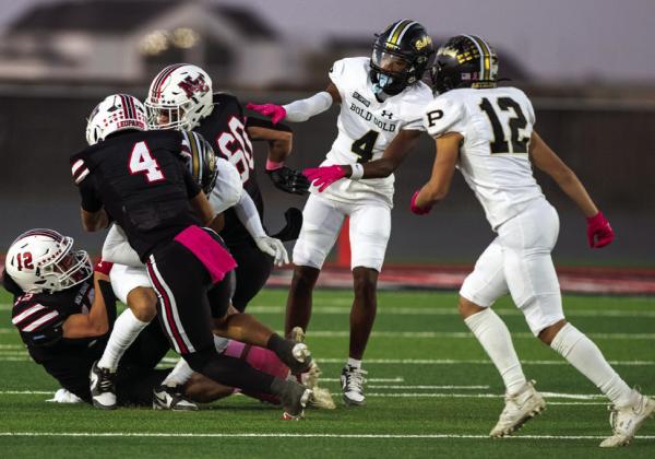 TRIUMPHANT ANTELOPES Post Bold Gold triumphantly win their third district game against New Home 27-20. | RON FRANCIS PHOTO