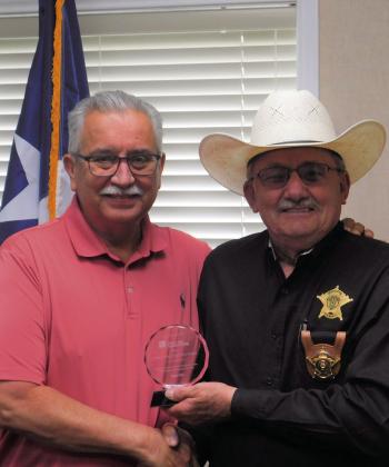Sheriff Morgan accepts Gratitude Award