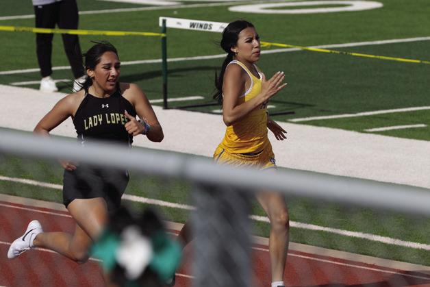 Bold Gold, Lady Lope Track teams impress at Floydada