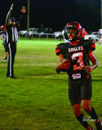 EAGLES Southland Senior Rey Flores scored a touchdown for the Eagles last against the Lorenzo Hornets. | RON FRANCIS PHOTO