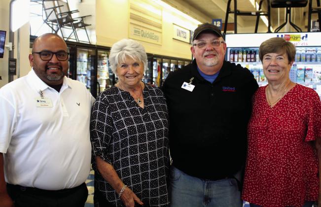 Amity Study Club recognizes United employee