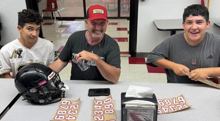Southland Eagles kick off season with ‘Decals with Dads’