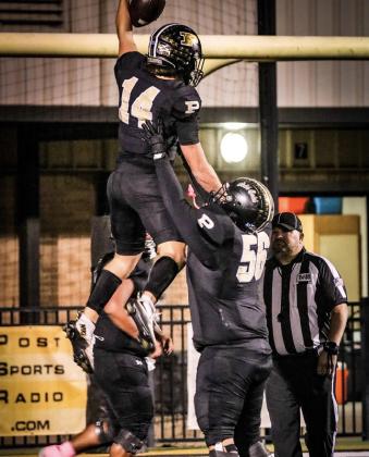 BOLD GOLD CELEBRATION The Bold Gold dominated Abernathy in a 43-8 victory, holding the visiting Antelopes scoreless through three quarters on Friday, Oct. 16. | CAPTURES WITH PHS