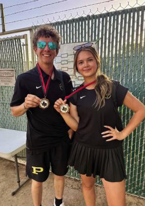 Bold Gold sends two competitors to state meet