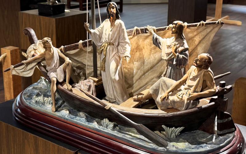 SCULPTURAL BEAUTY The porcelain sculpture “Jesus en el Tiberiades,”a limited-edition piece by Lladró of Spain, is displayed at the OS Museum.