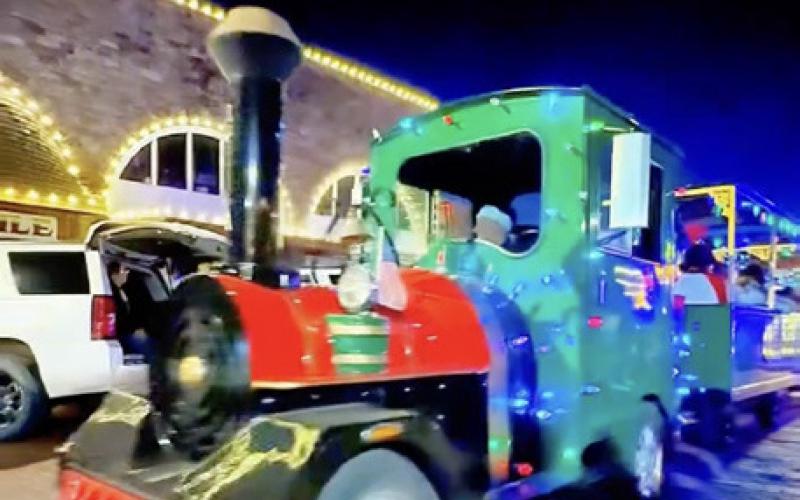 SPOTLIGHT ON LIGHT UP POST 2025 PARADE