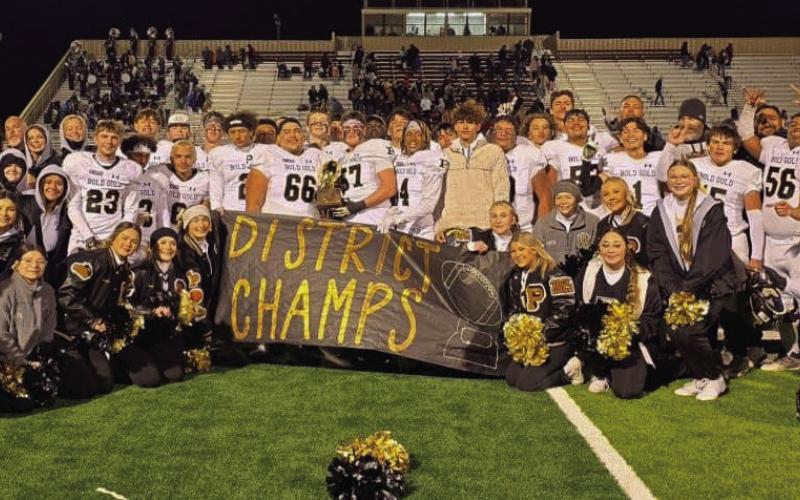 DISTRICT CHAMPIONS The Post Bold Gold Antelopes finished their season with a district record of 5-0 after their win against the Abernathy Antelopes Friday, November 8, with a score 21-13. | KHLOE SMITH PHOTO