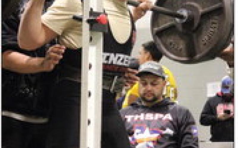 Bold Gold send eight lifters to Regional Powerlifting Meet