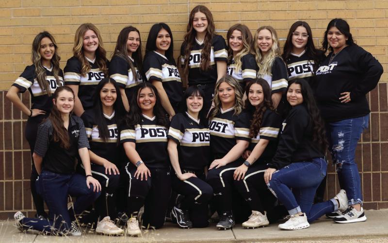 POSTSOFTBALL PostLadyLopesSoftballteambackrowlefttoright,AmarisAbraham,HannahAbraham, Karmon Mullins, Serenity Sanchez, Shaylee Pope, Hanna Krauser, Harli Jo McClellan, Amberly Garza and managerXixenaGonzalez.Frontrowlefttoright,TrainerKristenPerez,FaithSanchez,NyrahSoto,Kaylie Zapert, Brailey Mason, Alex Hernandez, and manager Laurel Groomer. | ABIGAIL RODRIGUEZ PHOTO