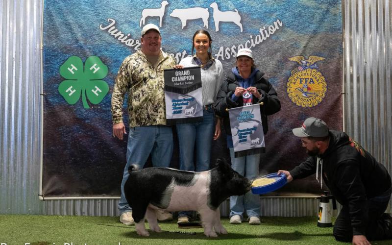GRAND CHAMPION SWINE REESE HUFFAKER