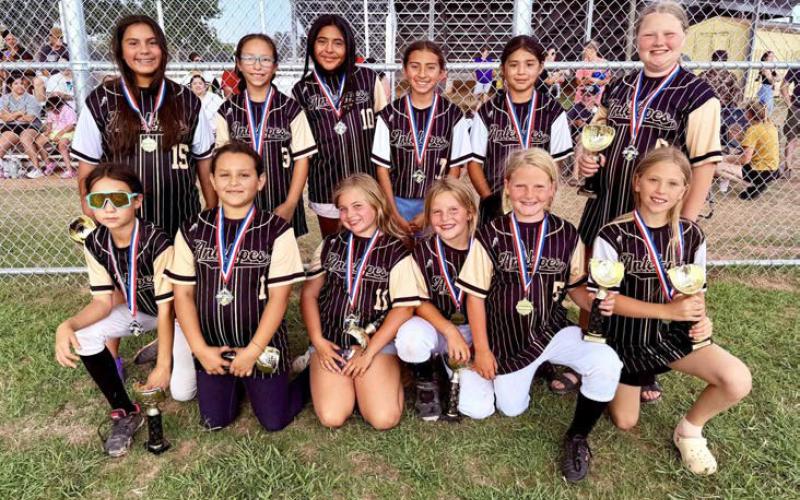 9/10 BASEBALL Back Row: CJ Belongia, Jonsey Belongia, Hagen Whetsel, Thomas Gomez, Braxton Torres, and Jack Walls. Front Row: Alexx Perez, Jonah Hernandez, Samuel Reiter, Easton Rivera, Easton Whetsel, and Ricardo Lopez. | COURTESY PHOTO
