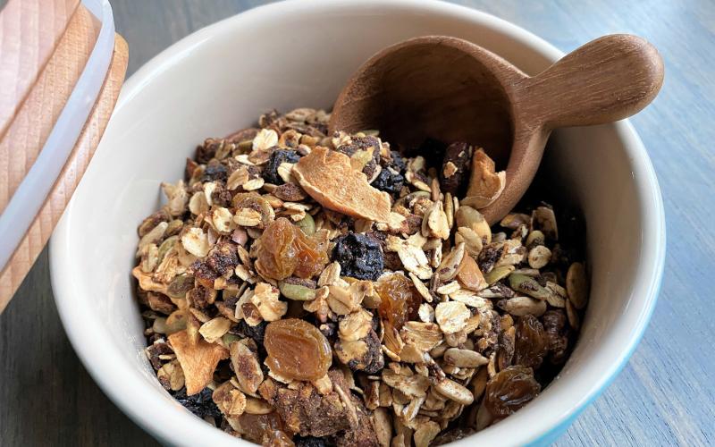 PEANUT BUTTER GRANOLA A calorie-dense body fuel. Granola is a fantastic snack or even a little dessert. | ANGELINA LARUE PHOTO