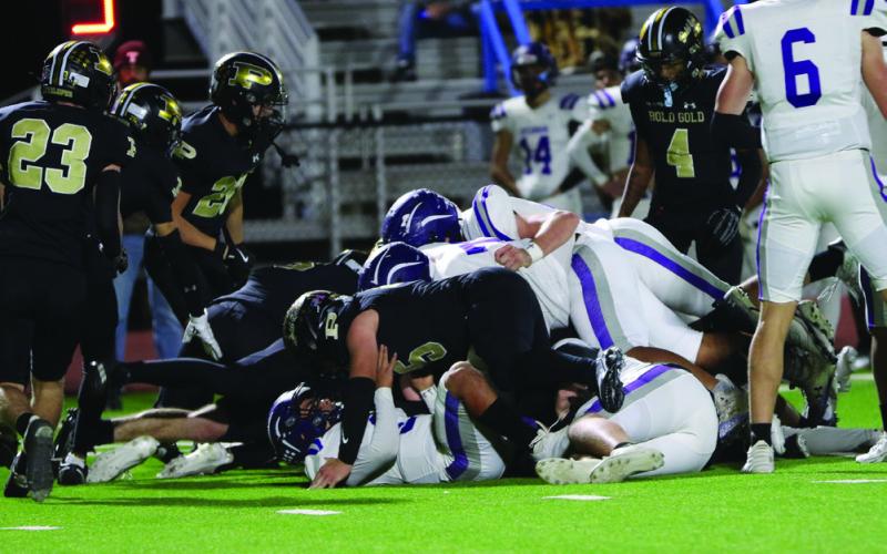 Antelopes Outrun Lynx to a 42-33 Victory