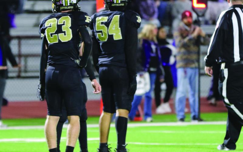Antelopes Outrun Lynx to a 42-33 Victory