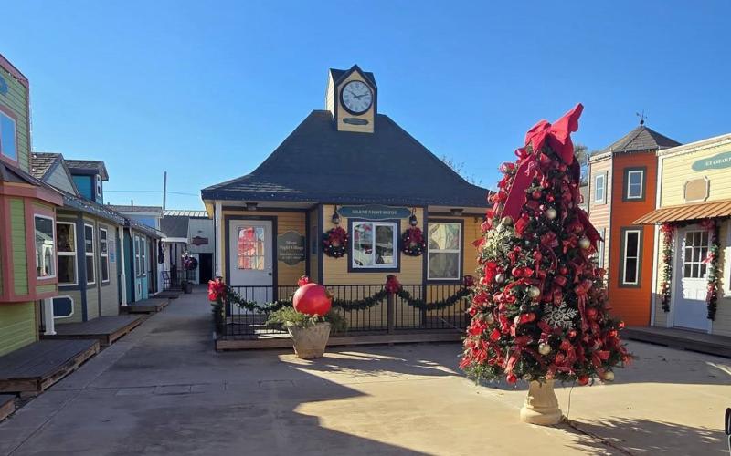 SPOTLIGHT ON LIGHT UP POST 2025