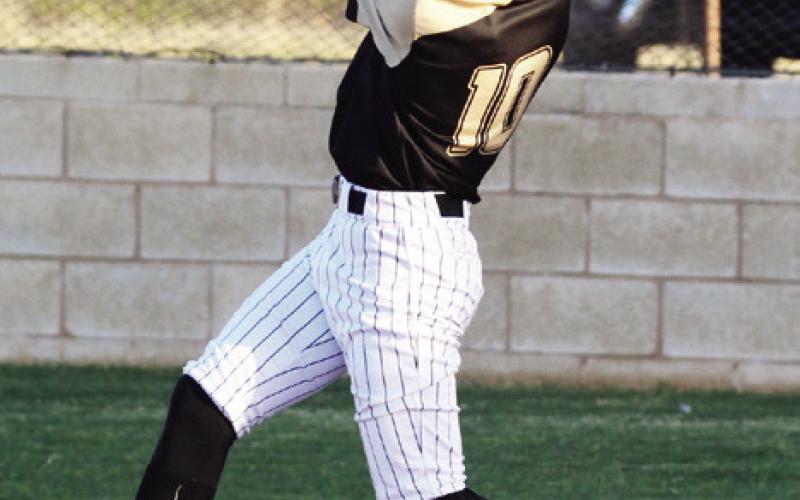 Bold Gold earns first district wins of season
