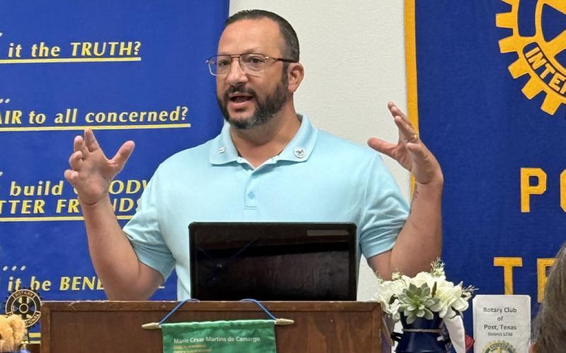 POST ROTARY Rotarian Jesse Dixon, a representative of Perky Palette, shared with club members details concerning intellectual licensing, packaging and presence. Dixon is also the operations director of RRC Wholesale LLC, a specialty manufacturing and distribution company. | COURTESY PHOTO