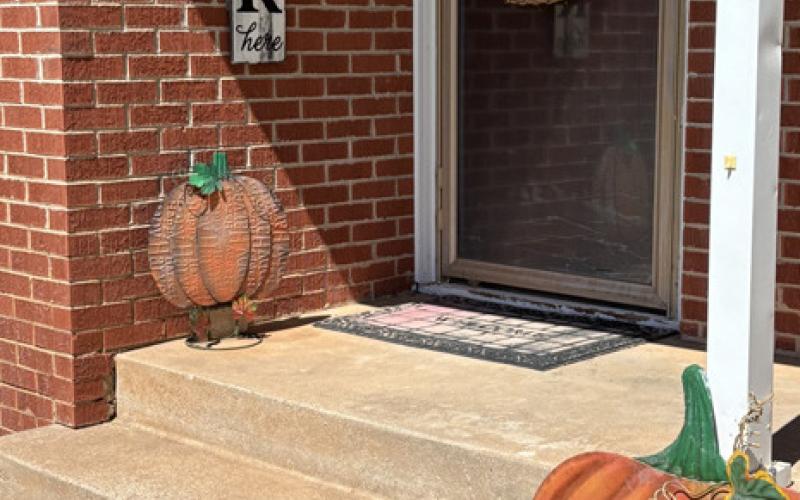 POST HOMES WELCOME FALL