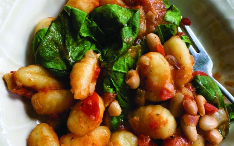Gnocchi with Tomatoes, Spinach, and Cannellini Beans