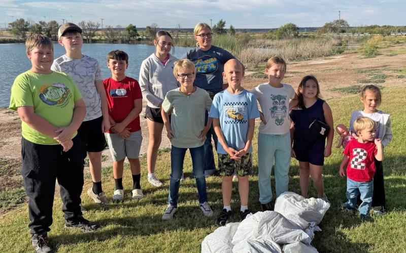 PARK CLEANUP Garza County 4-H members cleaned trash throughout Southlake Park Oct. 11, helping keep Post looking its best. | COURTESY PHOTO