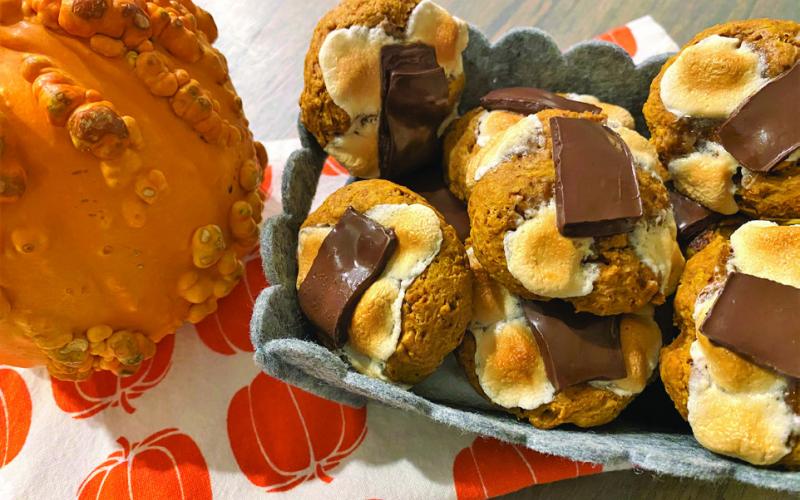 Campfire snack fused with a Thanksgiving dessert