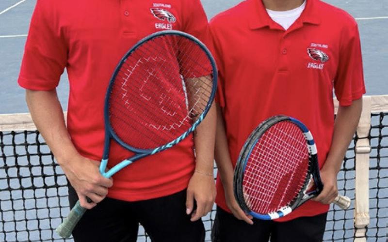 Eagles, Lady Eagles shine at district tennis