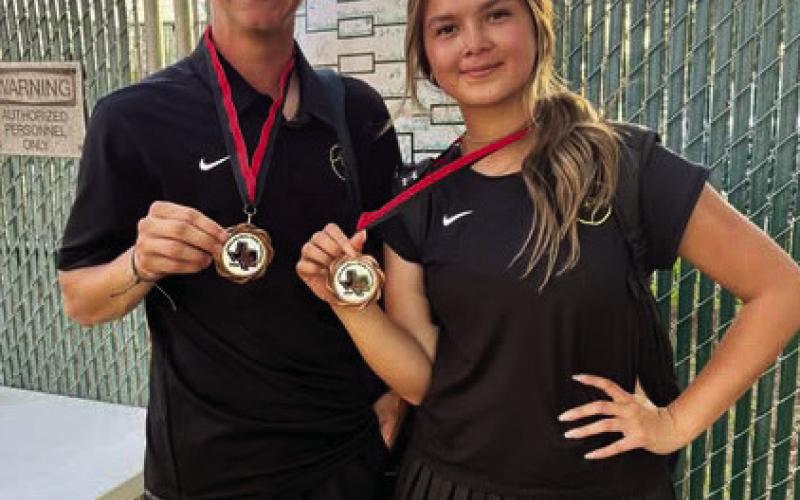 Bold Gold sends two competitors to state meet