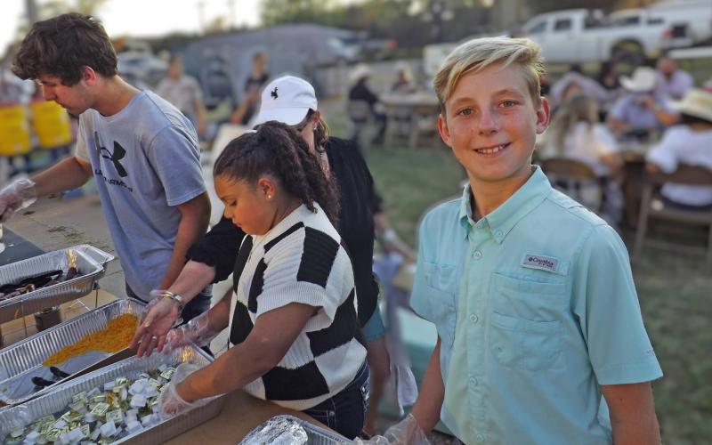 YUM FUN Garza County Junior Livestock members served dinner for their sponsors during last year’s gala. Be sure to buy your tickets now for the 2025 GCJLA gala on Oct. 18. Call Matt Dorsett at (806) 778-0562. | STAFF PHOTO
