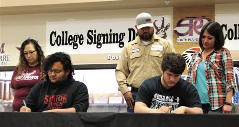 Julian Basquez and Landon Hair Photo by Abigail Rodriguez