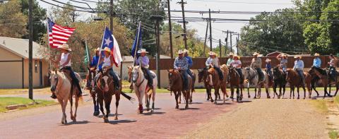 SPOTLIGHT ON RODEO PARADE