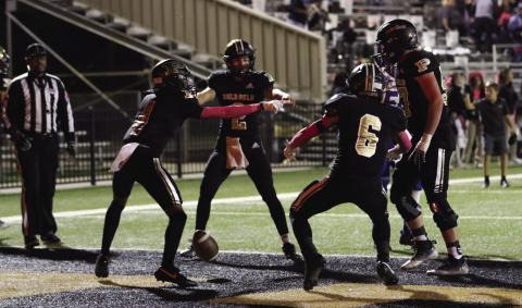 Antelopes celebrate in the end zone. | ABIGAIL RODRIGUEZ PHOTOS