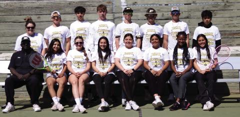 Bold Gold Tennis completes season