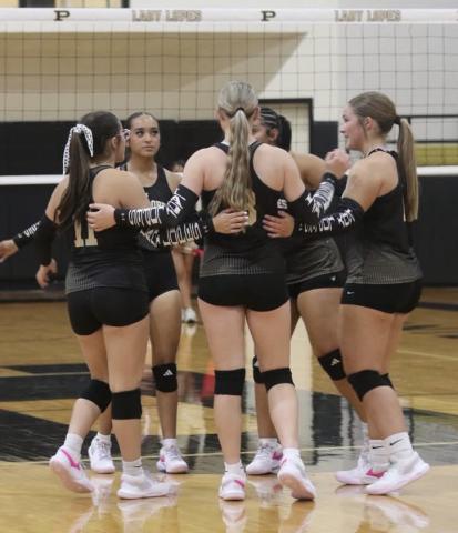 BOLD GOLD SWEEP The Post Lady Lopes freshman, junior varsity and varsity volleyball teams swept Littlefield Tuesday, Aug. 25. | CAPTURES WITH PHS