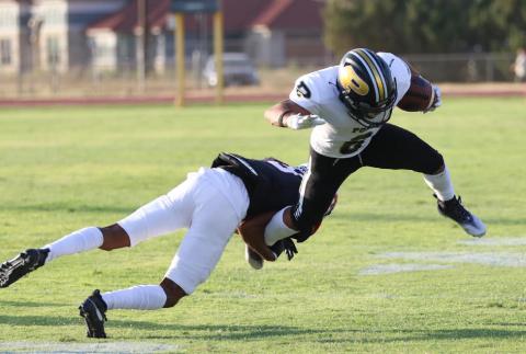 Ian Vergara, a Jr. running back, totaled 301 yards during the first game of the 2023 season. ABIGAIL RODRIGUEZ PHOTO