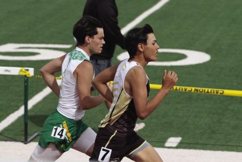 Bold Gold, Lady Lope Track teams impress at Floydada