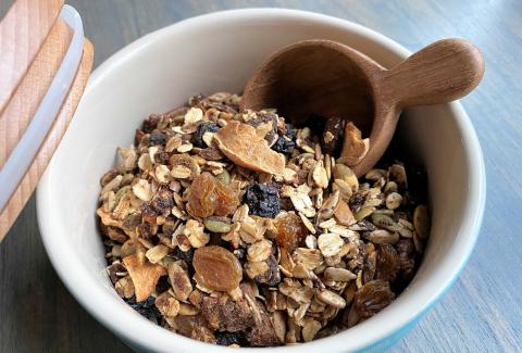PEANUT BUTTER GRANOLA A calorie-dense body fuel. Granola is a fantastic snack or even a little dessert. | ANGELINA LARUE PHOTO