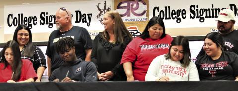 Haley Perez, Isaiah Crawford and Nadia Soto Photo by Abigail Rodriguez