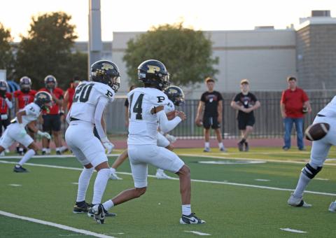 BOLD GOLD Post Antelopes continue their winning streak against Seagraves. | YOSELINE ESPARZA PHOTO