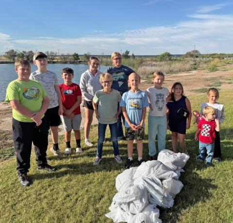 PARK CLEANUP Garza County 4-H members cleaned trash throughout Southlake Park Oct. 11, helping keep Post looking its best. | COURTESY PHOTO