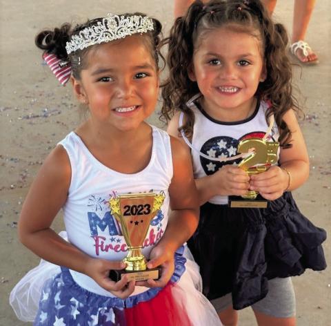 Among all the events during the Independence Day Celebrations, the Little Miss and Mr. Firecracker is a favorite. Miss Everly Hernandez, daughter of Jaime Hernandez and Crystal Sanchez, was crowned Little Miss Firecracker for age group 3 -5! Mylanni DeLeon is the runner-up. 