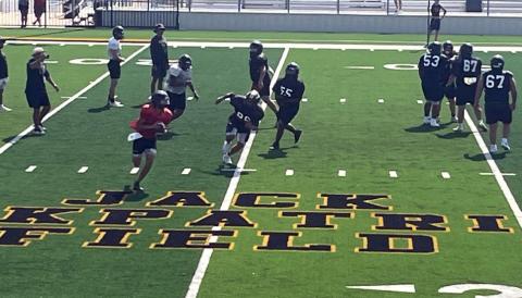 BOLD GOLD BATTLE Post Antelope football players competed during the Bold Gold intersquad scrimmage Saturday, Aug. 8, as the team prepares for the 2026 season. | RUSS MORRIS