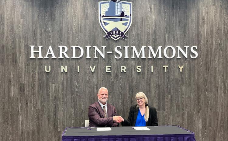 TRANSFER PATHWAY Dr. Christopher McNair, Hardin-Simmons provost and chief academic officer, and Stephanie Ducheneaux, Western Texas College vice president for academic affairs, met to establish a transfer pathway for WTC students pursuing four-year degrees. | COURTESY PHOTO