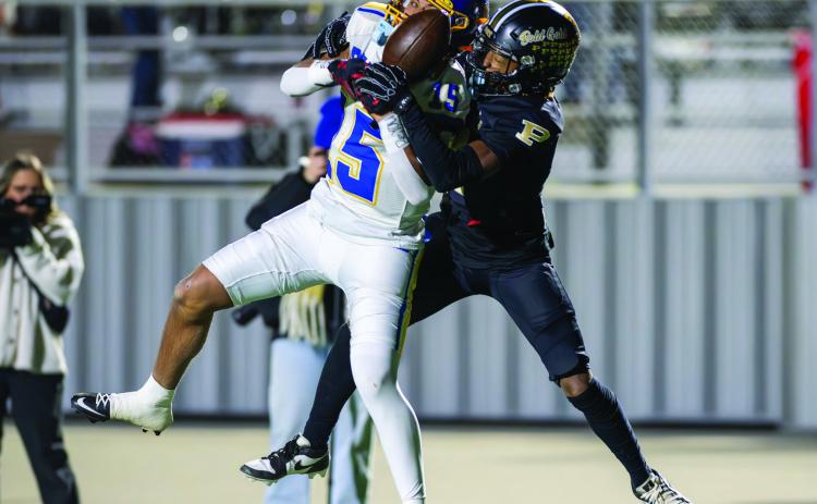SEMI-FINAL VICTORY A close game between the Post Antelopes and the Sunray Bobcats last Friday, November 29, resulted in a Bold Gold win 34-31. | RON FRANCIS PHOTO